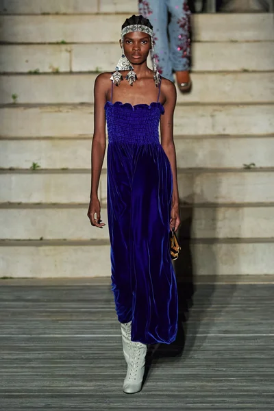 Look 96
